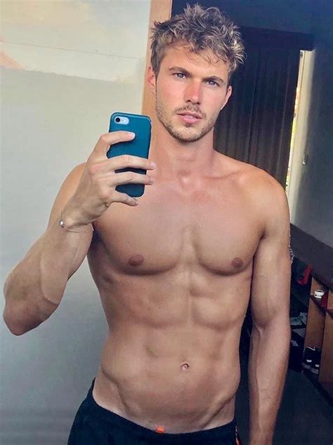 guys nude selfie|Gay Body .